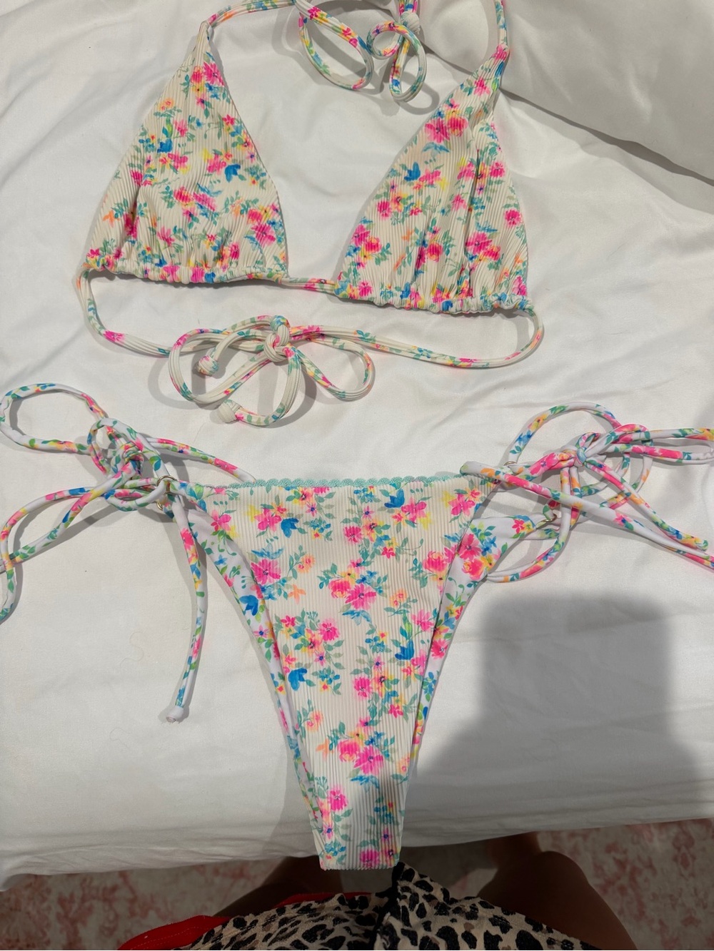 Kulani Kinis White Floral Ribbed Tie-Side Bikini